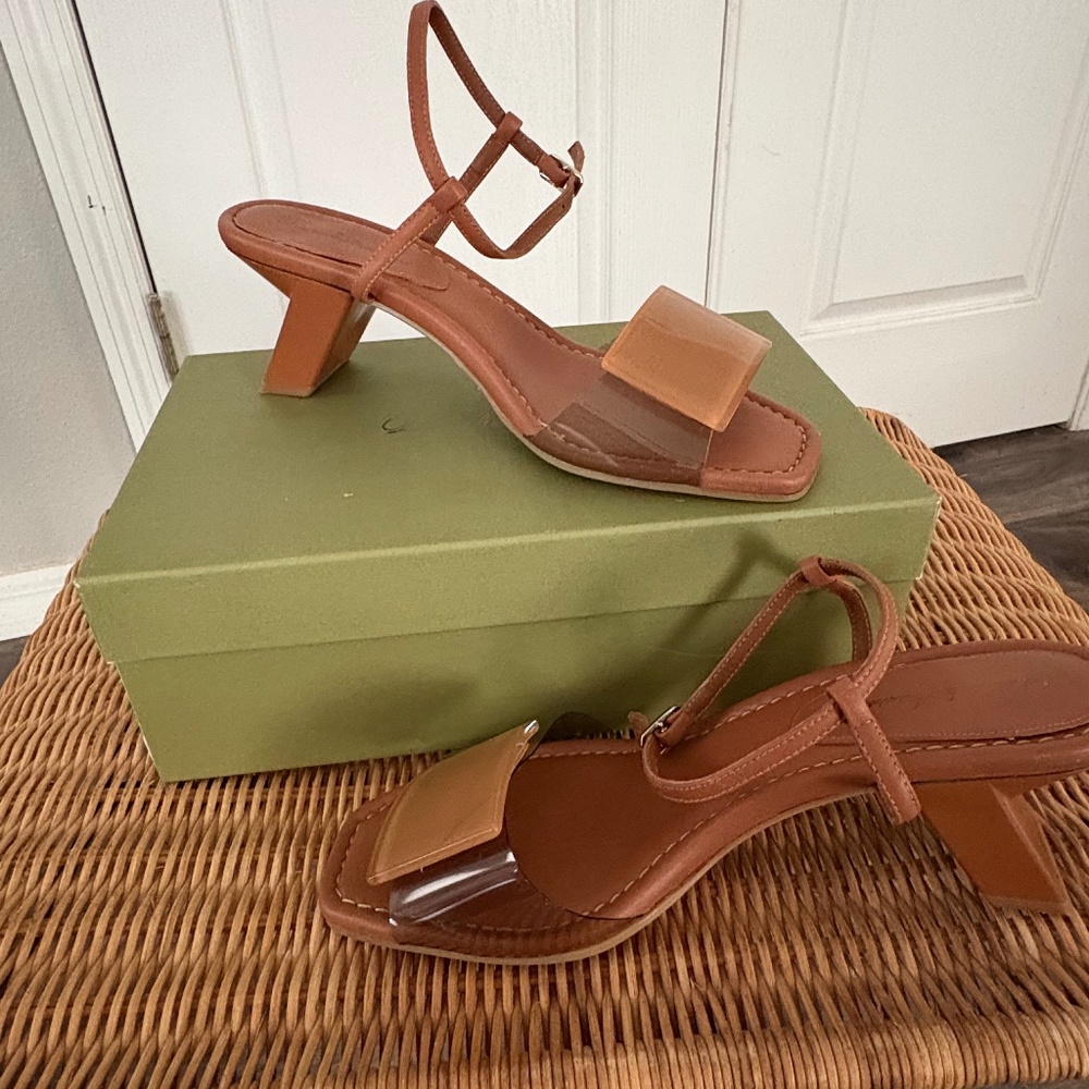 Daniel Ancarani Tan Slant Heel Sandals – Women’s Size 10
